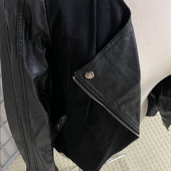 Andree Blue Chic Black Leather and Fabric Jacket, Size Medium - Picture 5 of 9